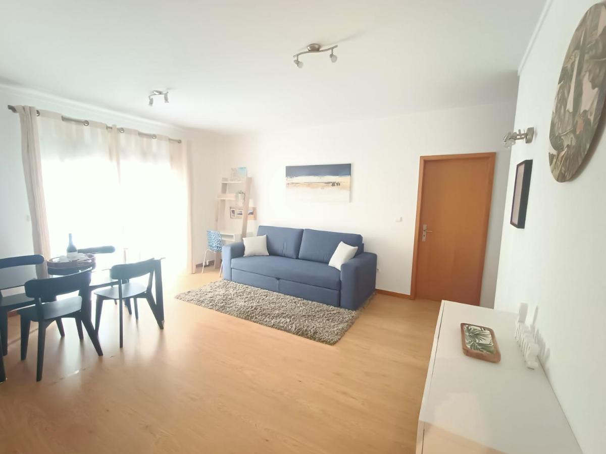 Modern 1Br For 4 - Great For Long Stays, 10 Min To Attractions บีลาโนวาเดกายา ภายนอก รูปภาพ