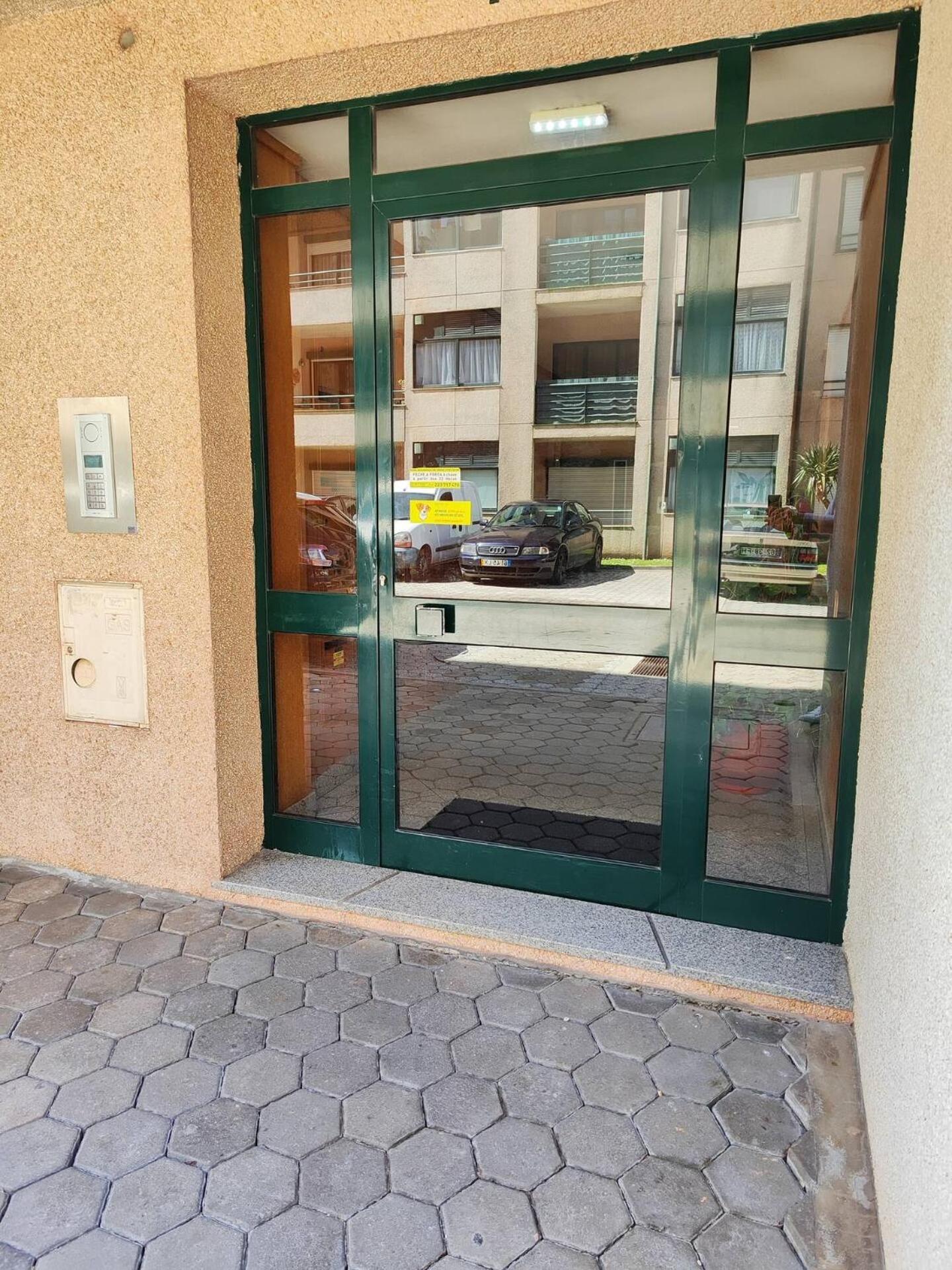 Modern 1Br For 4 - Great For Long Stays, 10 Min To Attractions บีลาโนวาเดกายา ภายนอก รูปภาพ